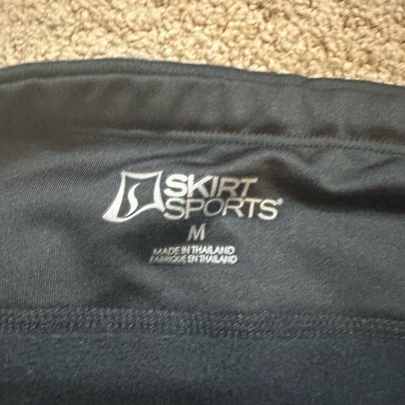 NWOT Grey WINTER Skirt from Skirt Sports medium - Picture 2 of 4